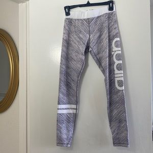 Aimin grey patterned 7/8 length leggings